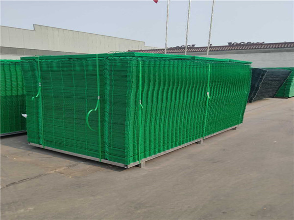 出口泰国折弯护栏网图片3