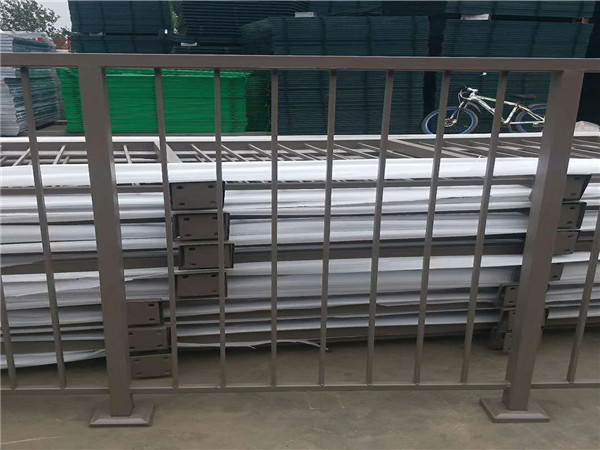 郑州阳台护栏 - 伟德国际图片2